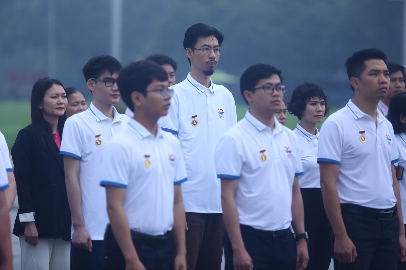 Các đại biểu làm lễ báo công, viếng Lăng Chủ tịch Hồ Chí Minh Các đại biểu làm lễ báo công, viếng Lăng Chủ tịch Hồ Chí Minh