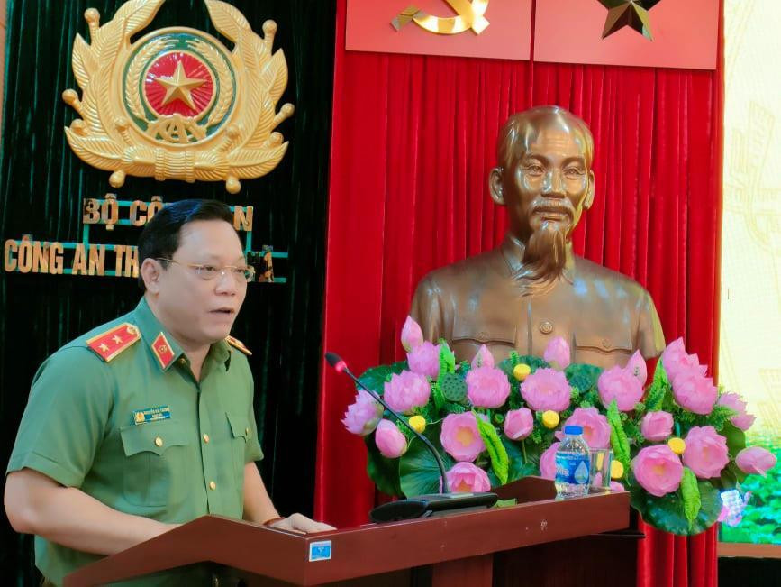 Trung tướng Nguyễn Hải Trung, Bí thư Đảng ủy, Giám đốc Công an Hà Nội phát biểu chỉ đạo tại hội nghị. Trung tướng Nguyễn Hải Trung, Bí thư Đảng ủy, Giám đốc Công an Hà Nội phát biểu chỉ đạo tại hội nghị.