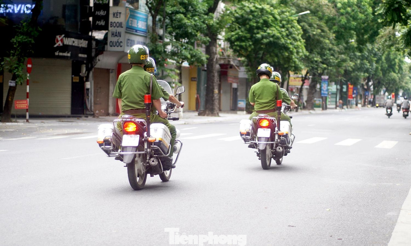 Hằng ngày đơn vị vẫn duy trì 10 tổ công tác chia ra các tuyến địa bàn 30 quận, huyện, thị xã đảm bảo khép kín thời gian, khép kín địa bàn.
