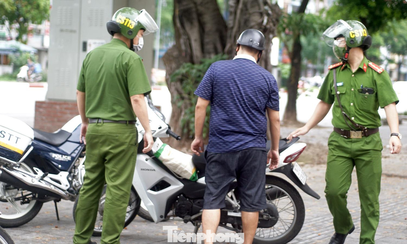 Từ đó, Phòng Cảnh sát quản lý hành chính về trật tự xã hội đã xây dựng kế hoạch triển khai đến các lực lượng thuộc đơn vị. Đồng thời, thành lập 10 tổ công tác đảm bảo duy trì tuần tra kiểm soát 24/24.