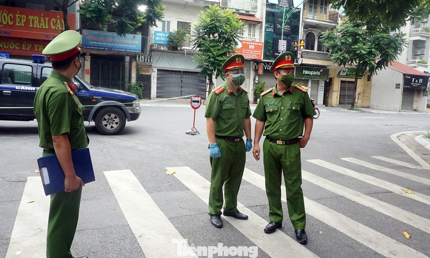 Thượng tá Lương Anh Tuấn – Phó trưởng Phòng PC06 cho biết, trước đó, ngày 8/8, Giám đốc Công an TP Hà Nội có văn bản chấn chỉnh công tác tuần tra kiểm soát trên toàn địa bàn thành phố đối với các lực lượng, trong đó có Cảnh sát trật tự 113.