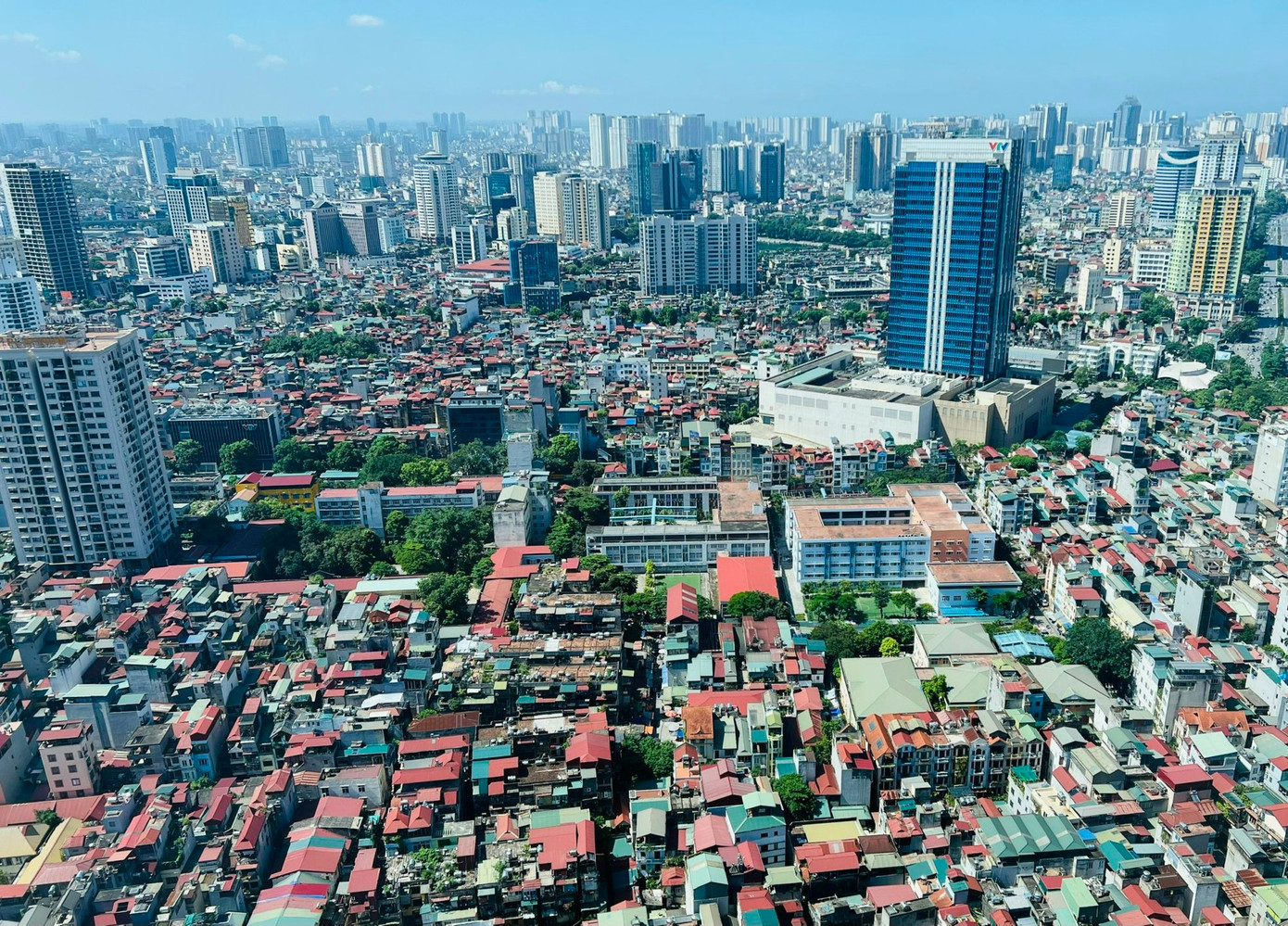 Năm 2024 dường như chấm dứt chu kỳ khan hiếm nguồn cung nhà ở tại Hà Nội trong suốt 4 năm qua. Năm 2024 dường như chấm dứt chu kỳ khan hiếm nguồn cung nhà ở tại Hà Nội trong suốt 4 năm qua.