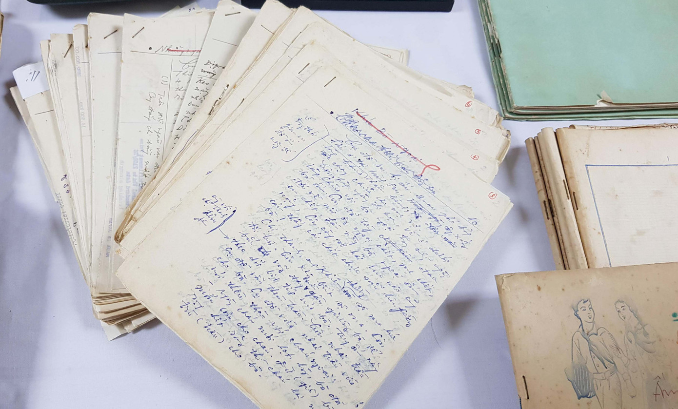 Một số bản gốc viết tay của cố nhà văn Sơn Tùng. Một số bản gốc viết tay của cố nhà văn Sơn Tùng.
