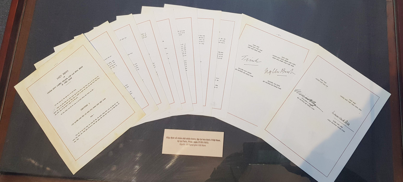 Hiệp định về chấm dứt chiến tranh lập lại hòa bình tại Việt Nam, ký tại Paris, ngày 27/1/1973 Hiệp định về chấm dứt chiến tranh lập lại hòa bình tại Việt Nam, ký tại Paris, ngày 27/1/1973