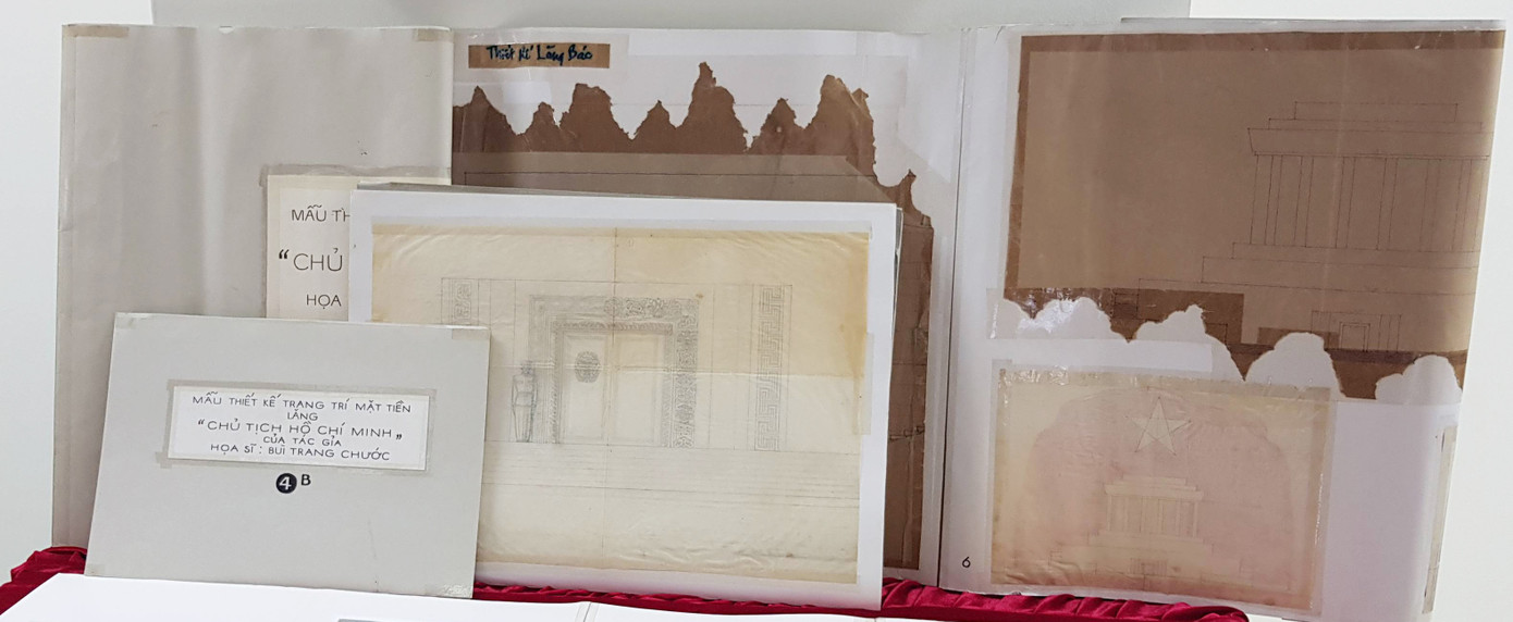 Mẫu thiết kế mặt tiền Lăng Chủ tịch Hồ Chí Minh do họa sĩ Bùi Trang Chước vẽ. Mẫu thiết kế mặt tiền Lăng Chủ tịch Hồ Chí Minh do họa sĩ Bùi Trang Chước vẽ.