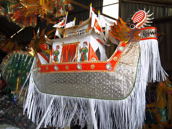 Chiếc thuyền rông này có giá bán là 350 nghin