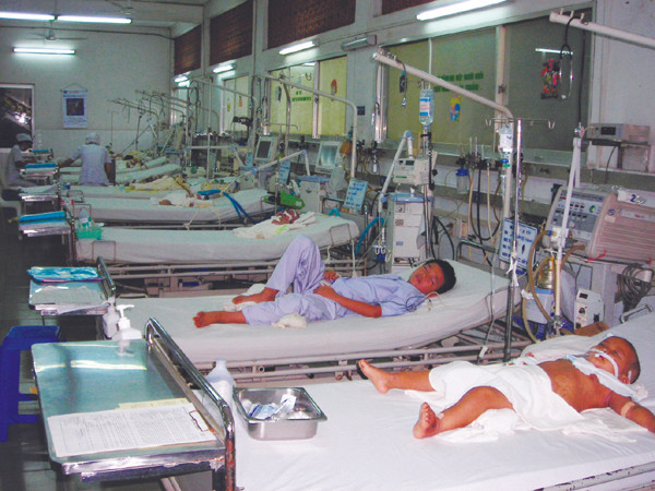 Bệnh não mô cầu xuất hiện nhiều ở lứa tuổi 16 trở xuống và lây lan nhanh qua đường hô hấp (ảnh chỉ có tính minh họa). Ảnh: L.N. Bệnh não mô cầu xuất hiện nhiều ở lứa tuổi 16 trở xuống và lây lan nhanh qua đường hô hấp (ảnh chỉ có tính minh họa). Ảnh: L.N