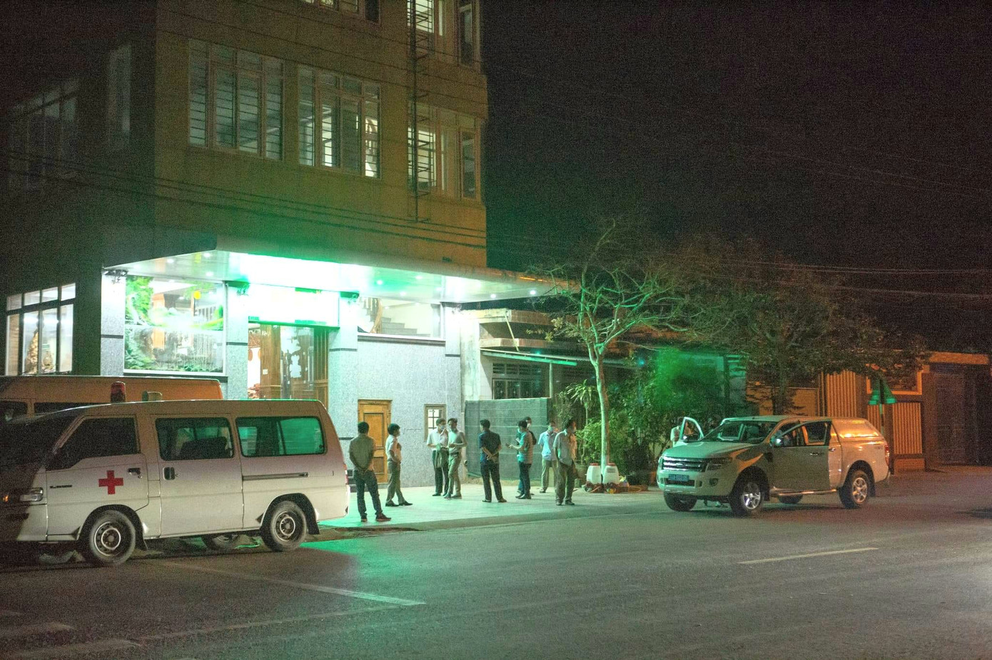 Hàng trăm người bị cách ly vì liên quan đến các ca mắc Covid-19 ảnh 2