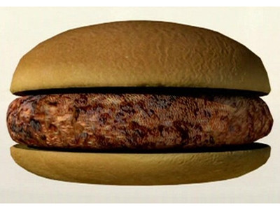 Thịt bò nhân tạo đầu tiên có chi phí sản xuất gần 7 tỷ đồng, nhưng chưa có vị ngon như mong muốn. Ảnh: BBC