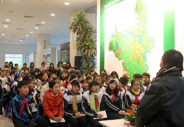 Các bạn trẻ giao lưu về chủ đề sách và văn hóa đọc