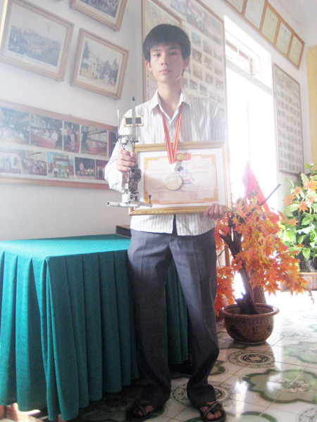 Hải đồ chơi và thiết bị định hướng cho các bộ thu năng lượng mặt trời. Hải đồ chơi và thiết bị định hướng cho các bộ thu năng lượng mặt trời