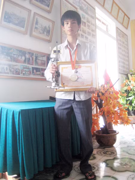 Hải đồ chơi và thiết bị định hướng cho các bộ thu năng lượng mặt trời. Hải đồ chơi và thiết bị định hướng cho các bộ thu năng lượng mặt trời