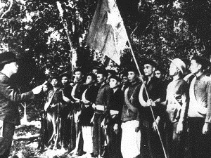 Đại tướng Võ Nguyên Giáp trong vai trò chỉ huy thành lập Đội Việt Nam Tuyên truyền Giải phóng quân (Nguồn: Bảo tàng Lịch sử Quân sự Việt Nam).