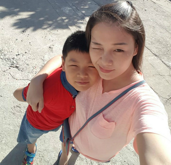  Nhan sắc xinh đẹp của bà mẹ đơn thân 8x. 