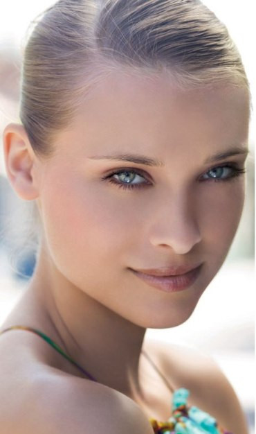 Da dầu khó trang điểm nhưng không có nghĩa là bạn không thể . Da dầu khó trang điểm nhưng không có nghĩa là bạn không thể