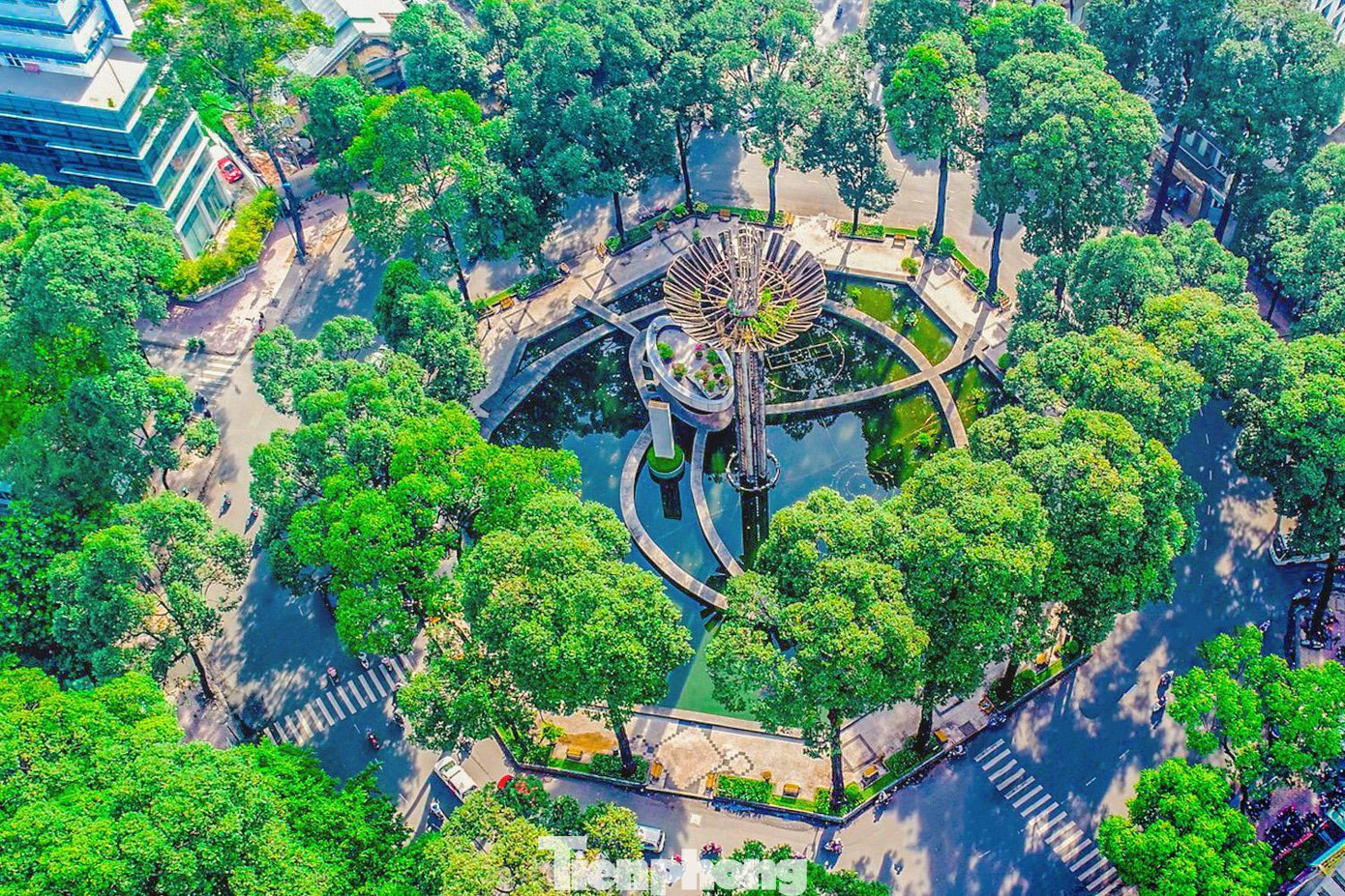 Theo kế hoạch, sau khi hoàn thành thi công, khu vực Hồ Con Rùa sẽ phát triển thành tuyến phố đi bộ vào cuối tuần. Ảnh: Phong Nguyễn Theo kế hoạch, sau khi hoàn thành thi công, khu vực Hồ Con Rùa sẽ phát triển thành tuyến phố đi bộ vào cuối tuần. Ảnh: Phong Nguyễn