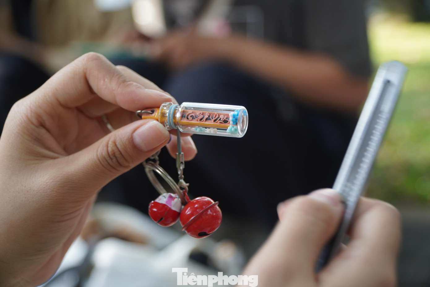 Bạn trẻ TPHCM kỳ công với nghệ thuật điêu khắc trên bút chì ảnh 10