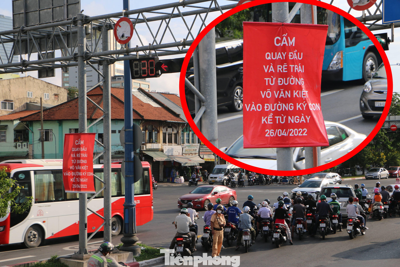 Tại giao lộ Võ Văn Kiệt - Ký Con: Cấm các loại xe rẽ trái và quay đầu (hướng đi từ cầu Ông Lãnh đến giao lộ). Lộ trình thay thế từ đường Võ Văn Kiệt → đường song hành Võ Văn Kiệt → Pasteur → Nguyễn Công Trứ → Ký Con. Ảnh: Hữu Huy Tại giao lộ Võ Văn Kiệt - Ký Con: Cấm các loại xe rẽ trái và quay đầu (hướng đi từ cầu Ông Lãnh đến giao lộ). Lộ trình thay thế từ đường Võ Văn Kiệt → đường song hành Võ Văn Kiệt → Pasteur → Nguyễn Công Trứ → Ký Con. Ảnh: Hữu Huy