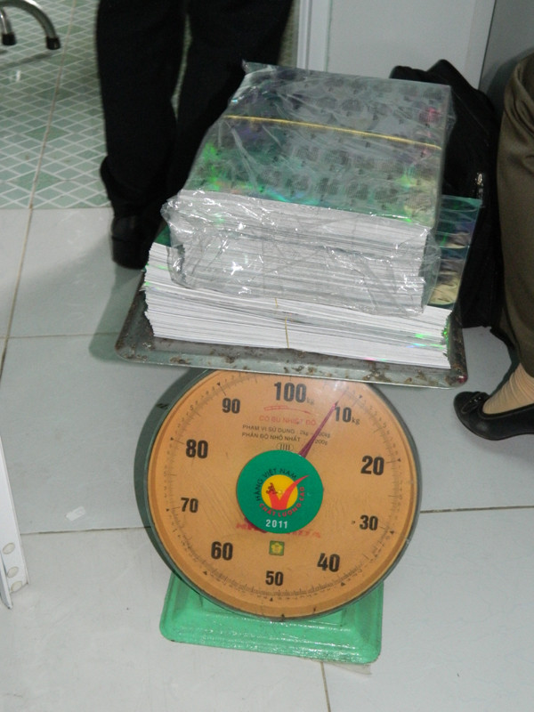 Tem giả. Tem giả