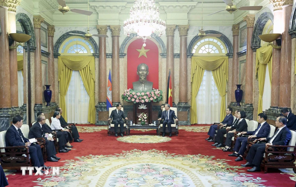 Chủ tịch nước Tô Lâm tiếp Chủ tịch Đảng Nhân dân Campuchia, Chủ tịch Thượng viện Vương quốc Campuchia Samdech Hun Sen. (Ảnh: Nhan Sáng/TTXVN) Chủ tịch nước Tô Lâm tiếp Chủ tịch Đảng Nhân dân Campuchia, Chủ tịch Thượng viện Vương quốc Campuchia Samdech Hun Sen. (Ảnh: Nhan Sáng/TTXVN)