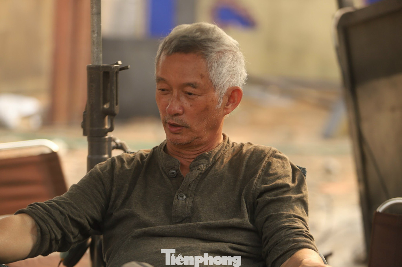 Đạo diễn Phi Tiến Sơn ở bối cảnh quay Đào, phở và piano. Ảnh: Nguyên Khánh. Đạo diễn Phi Tiến Sơn ở bối cảnh quay Đào, phở và piano. Ảnh: Nguyên Khánh.