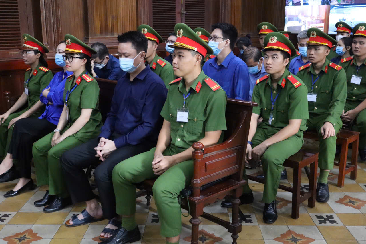 Các bị cáo trong vụ án. Ảnh: Tân Châu