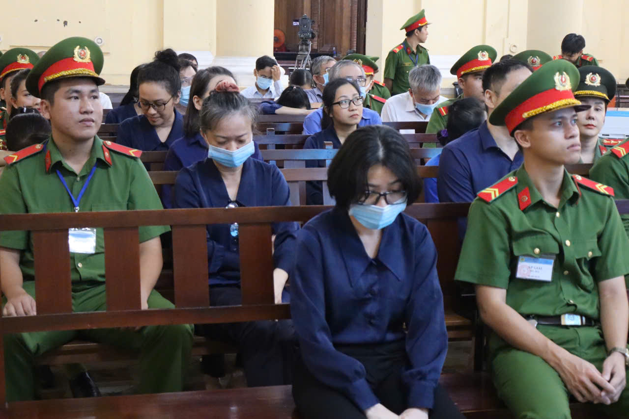 Các bị cáo tại phiên tòa. Ảnh: Tân Châu. Các bị cáo tại phiên tòa. Ảnh: Tân Châu.