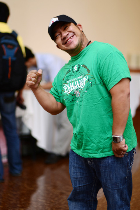 Người đẹp tình cờ hội ngộ diễn viên Hiếu Hiền tại sự kiện