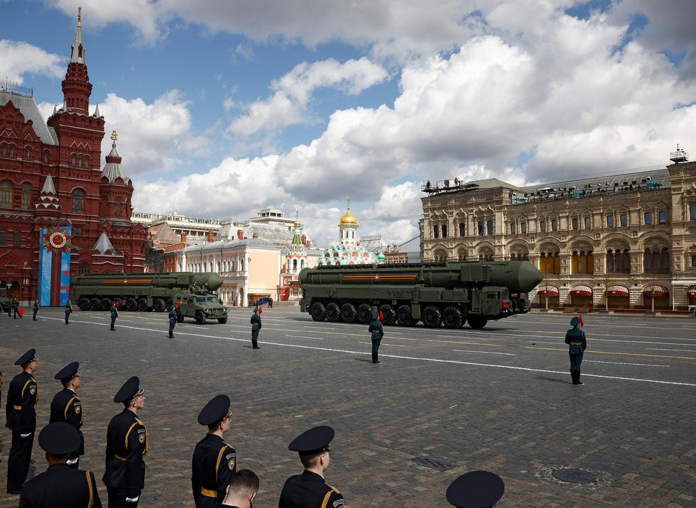 Tên lửa đạn đạo xuyên lục địa Yars tại buổi duyệt binh trên Quảng trường Đỏ ngày 7/5. Ảnh: Reuters