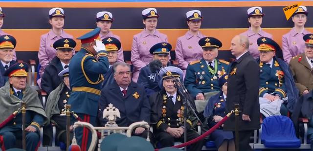 Bộ trưởng Quốc phòng Shoigu hoàn thành kiểm tra, báo cáo Tổng thống Putin. Lễ duyệt binh sắp bắt đầu