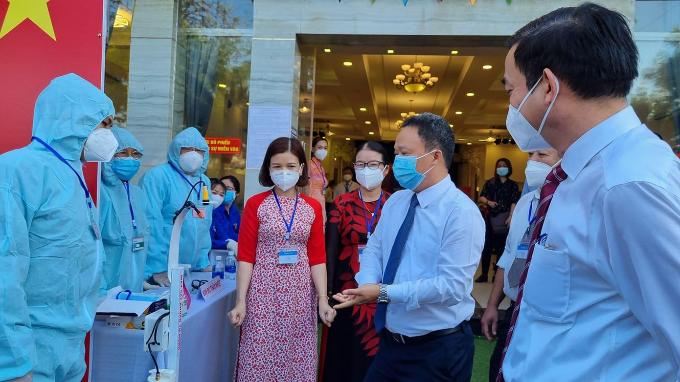 Đà Nẵng có hai Ban bầu cử đại biểu Quốc hội khóa XV (tương ứng với 2 đơn vị bầu cử), 15 Ban bầu cử đại biểu HĐND thành phố Đà Nẵng khóa X (tương ứng với 15 đơn vị bầu cử), 8 Ban bầu cử đại biểu HĐND huyện Hòa Vang và 95 Ban bầu cử đại biểu HĐND các xã thuộc huyện Hòa Vang. Tổng cộng toàn thành phố có 525 Tổ bầu cử (với 8.773 thành viên) tại 525 khu vực bỏ phiếu trên địa bàn Đà Nẵng có hai Ban bầu cử đại biểu Quốc hội khóa XV (tương ứng với 2 đơn vị bầu cử), 15 Ban bầu cử đại biểu HĐND thành phố Đà Nẵng khóa X (tương ứng với 15 đơn vị bầu cử), 8 Ban bầu cử đại biểu HĐND huyện Hòa Vang và 95 Ban bầu cử đại biểu HĐND các xã thuộc huyện Hòa Vang. Tổng cộng toàn thành phố có 525 Tổ bầu cử (với 8.773 thành viên) tại 525 khu vực bỏ phiếu trên địa bàn