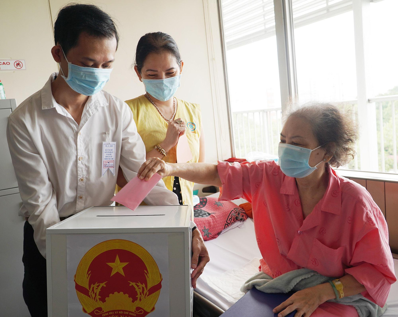 Tỷ lệ cử tri toàn quốc đi bầu cử đạt 98,43% ảnh 98 Tỷ lệ cử tri toàn quốc đi bầu cử đạt 98,43% ảnh 98