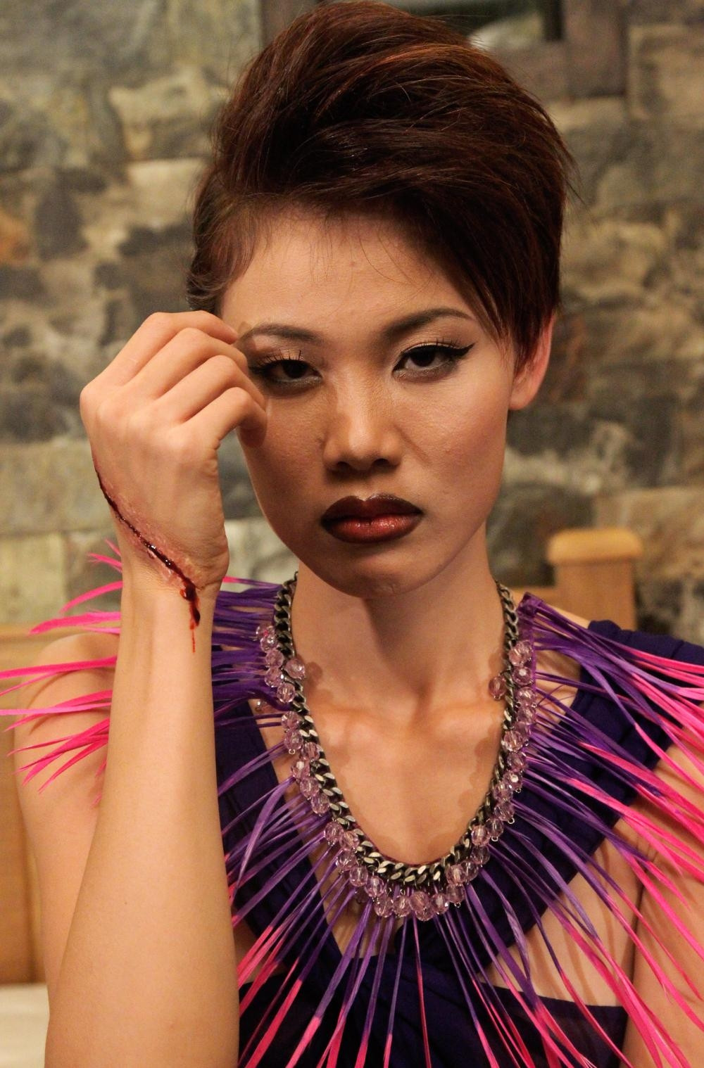 Và sau khi hóa trang xong khá ấn tượng