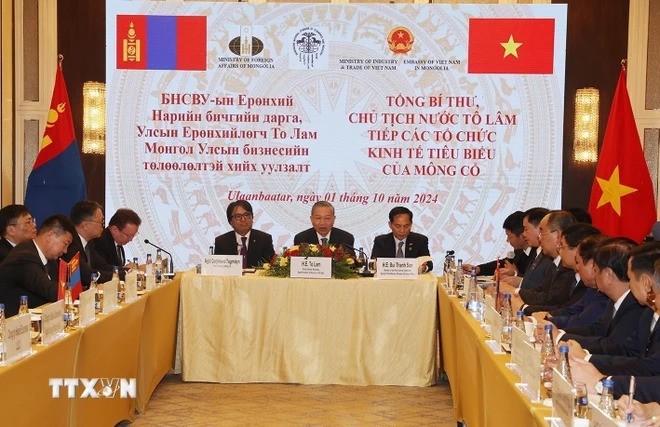 Tổng Bí thư, Chủ tịch nước Tô Lâm tiếp các tổ chức kinh tế tiêu biểu Mông Cổ. (Ảnh: Trí Dũng/TTXVN) Tổng Bí thư, Chủ tịch nước Tô Lâm tiếp các tổ chức kinh tế tiêu biểu Mông Cổ. (Ảnh: Trí Dũng/TTXVN)