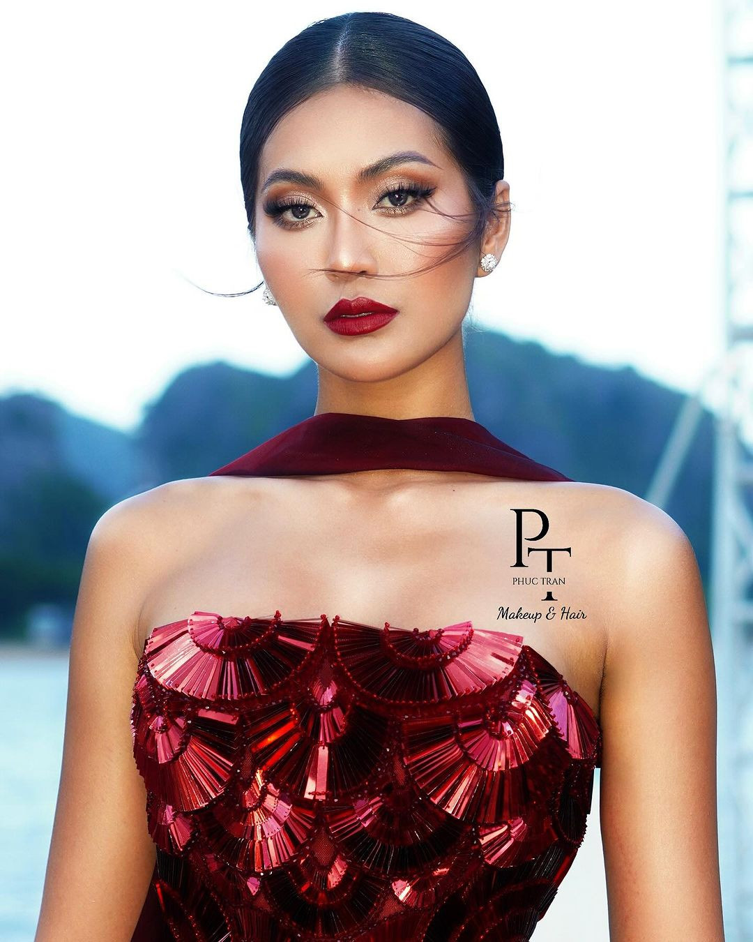 Ketut Permata Juliastrid có nhiệm kỳ một năm trên cương vị Miss Cosmo 2024. Trước những ý kiến nghi ngờ về chiến thắng của mình, người đẹp chia sẻ: "Tôi không nghĩ mình phải nói với họ bất cứ điều gì. Tôi chỉ cần cho họ thấy rằng chúng tôi đã có khoảng ba tuần thi và được theo dõi, quan sát mỗi ngày. Điều tôi học được ở Miss Cosmo chính là hãy bước tiếp mỗi ngày".