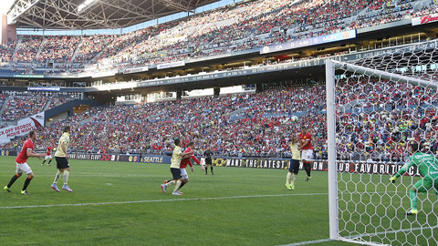 HLV Van Gaal nức nở khen tân binh sau trận thắng Club America ảnh 1