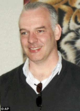 Ông Neil Heywood - doanh nhân người Anh bị bà Cốc Khai Lai sát hại. Ông Neil Heywood - doanh nhân Anh, nạn nhân vụ Cốc Khai Lai