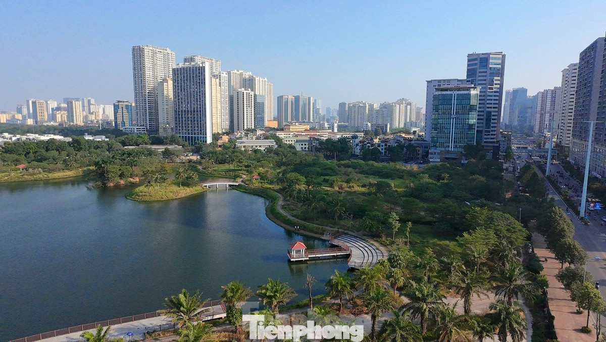 Nhiều hạng mục bỏ hoang trong công viên hồ Phùng Khoang. Ảnh: Hoàng Mạnh Thắng. Nhiều hạng mục bỏ hoang trong công viên hồ Phùng Khoang. Ảnh: Hoàng Mạnh Thắng.