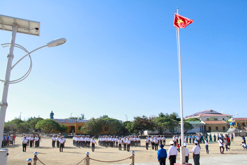 Cận cảnh lễ chào cờ trọng thể trên đảo Song Tử Tây ảnh 15