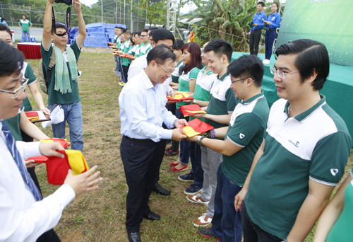 Đoàn Thanh niên Vietcombank tổ chức hội trại ảnh 1