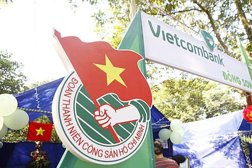 Đoàn Thanh niên Vietcombank tổ chức hội trại ảnh 15