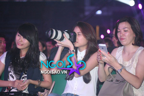 Bạn gái Lam Trường còn trổ tài làm 