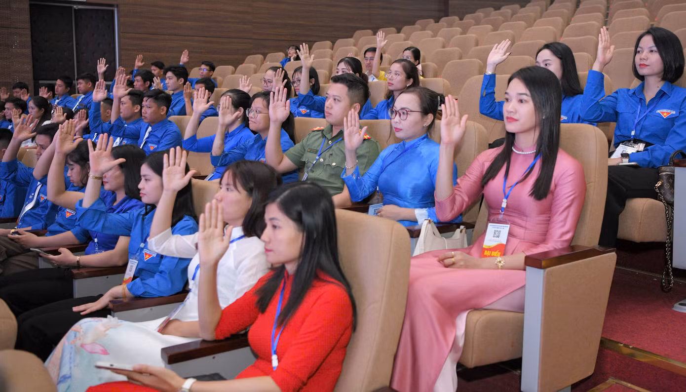 Các đại biểu hiệp thương các nội dung tại Đại hội. Ảnh: BTC