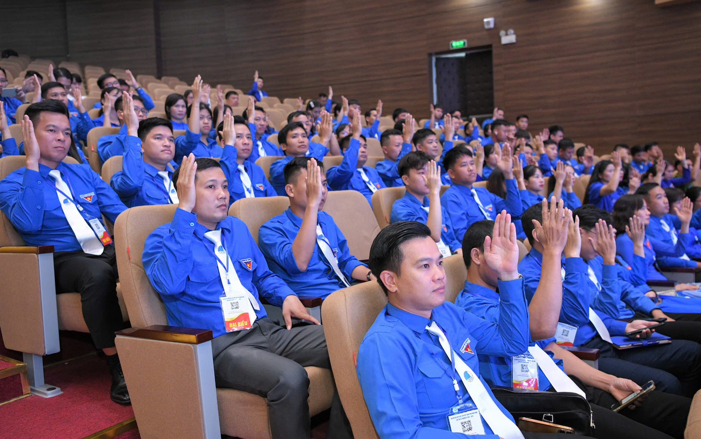 Các đại biểu hiệp thương các nội dung tại Đại hội. Ảnh: BTC