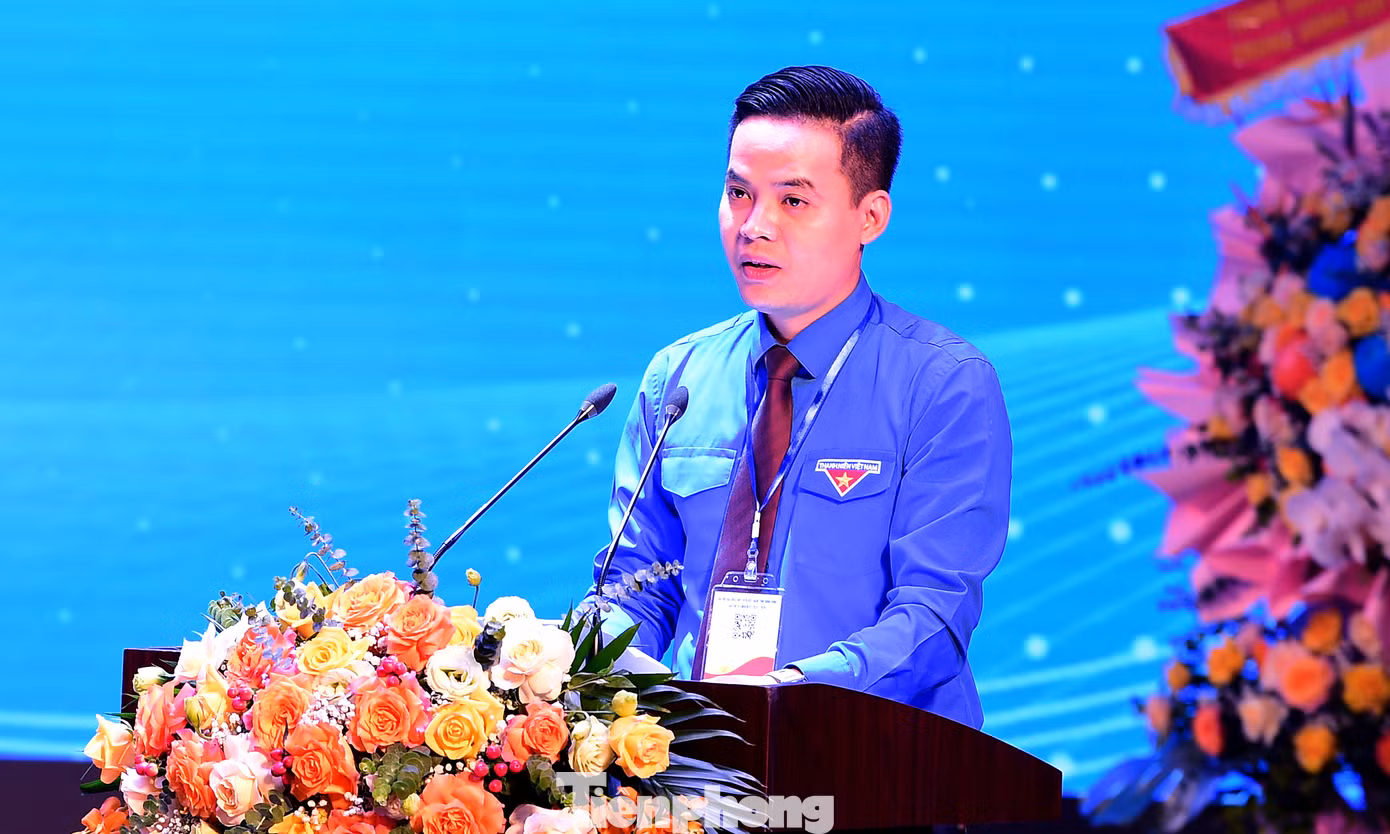 Anh Nguyễn Đức Hiệp - Phó Bí thư Tỉnh Đoàn, Chủ tịch Hội LHTN Việt Nam tỉnh Ninh Bình phát biểu khai mạc Đại hội. Ảnh: Xuân Tùng Anh Nguyễn Đức Hiệp - Phó Bí thư Tỉnh Đoàn, Chủ tịch Hội LHTN Việt Nam tỉnh Ninh Bình phát biểu khai mạc Đại hội. Ảnh: Xuân Tùng