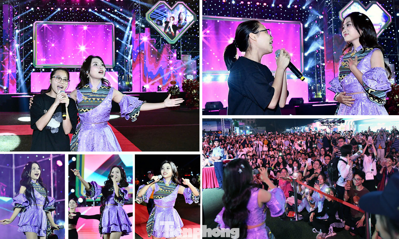 Trong đêm nhạc tại sân vận động Bách Khoa Hà Nội, Phương Mỹ Chi đã có đoạn song ca ngẫu với một khán giả, khi thể hiện ca khúc Bóng phù hoa.