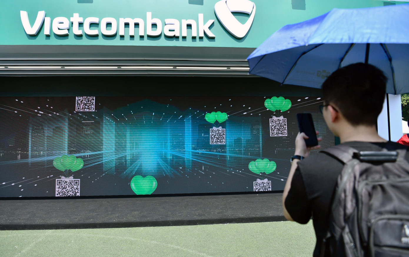 Quét mã QR nhận quà ưng ý