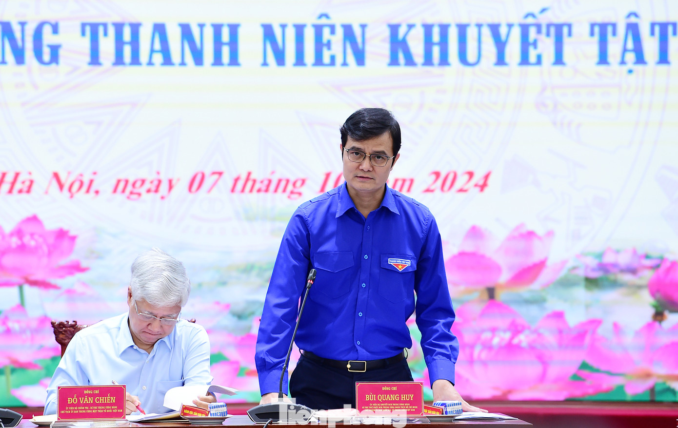 Phát biểu đáp từ, anh Bùi Quang Huy – Bí thư thứ nhất T.Ư Đoàn trân trọng cảm ơn đồng chí Đỗ Văn Chiến dành thời gian, tình cảm tiếp đoàn. Anh Huy cho biết, Ban Bí thư T.Ư Đoàn, Đoàn Chủ tịch T.Ư Hội LHTN Việt Nam xin tiếp thu, lĩnh hội và sẽ cụ thể hoá ý kiến chỉ đạo của đồng chí Chủ tịch Ủy ban T.Ư Mặt trận Tổ quốc Việt Nam. Đồng thời, cam kết có trách nhiệm đồng hành, chia sẻ và hỗ trợ Hội Thanh niên Khuyết tật Việt Nam cụ thể hoá các quyết sách của Đại hội đại biểu toàn quốc Hội Thanh niên Khuyết tật Việt Nam lần thứ I, nhiệm kỳ 2024 – 2029; góp phần phát huy thanh niên khuyết tật tham gia phát triển kinh tế - xã hội của đất nước.