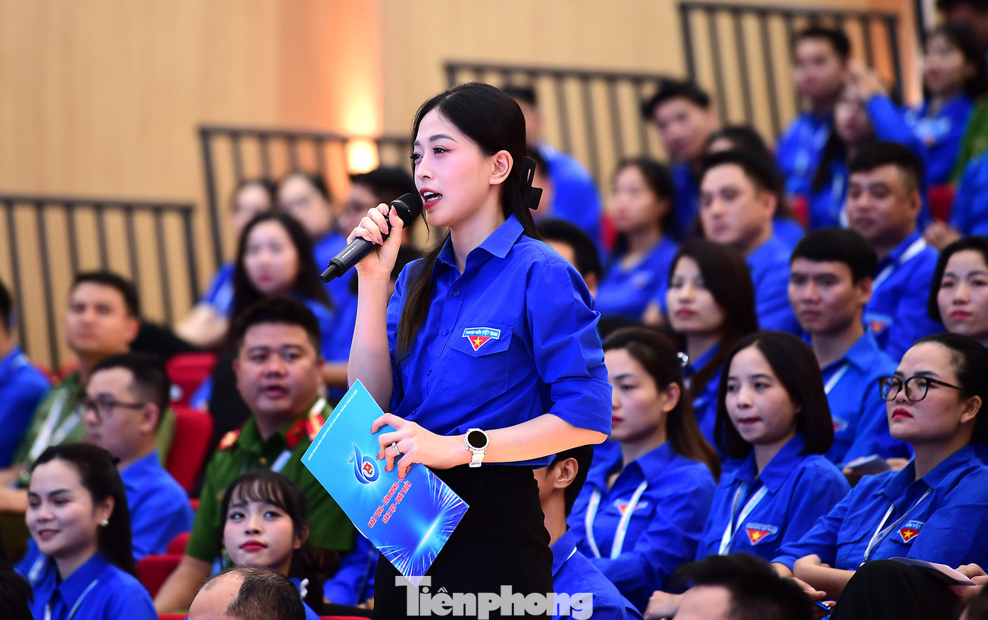 Á hậu Việt Nam Bùi Phương Nga nêu đề xuất liên quan đến chủ đề "Hà Nội văn hiến". Ảnh: Xuân Tùng