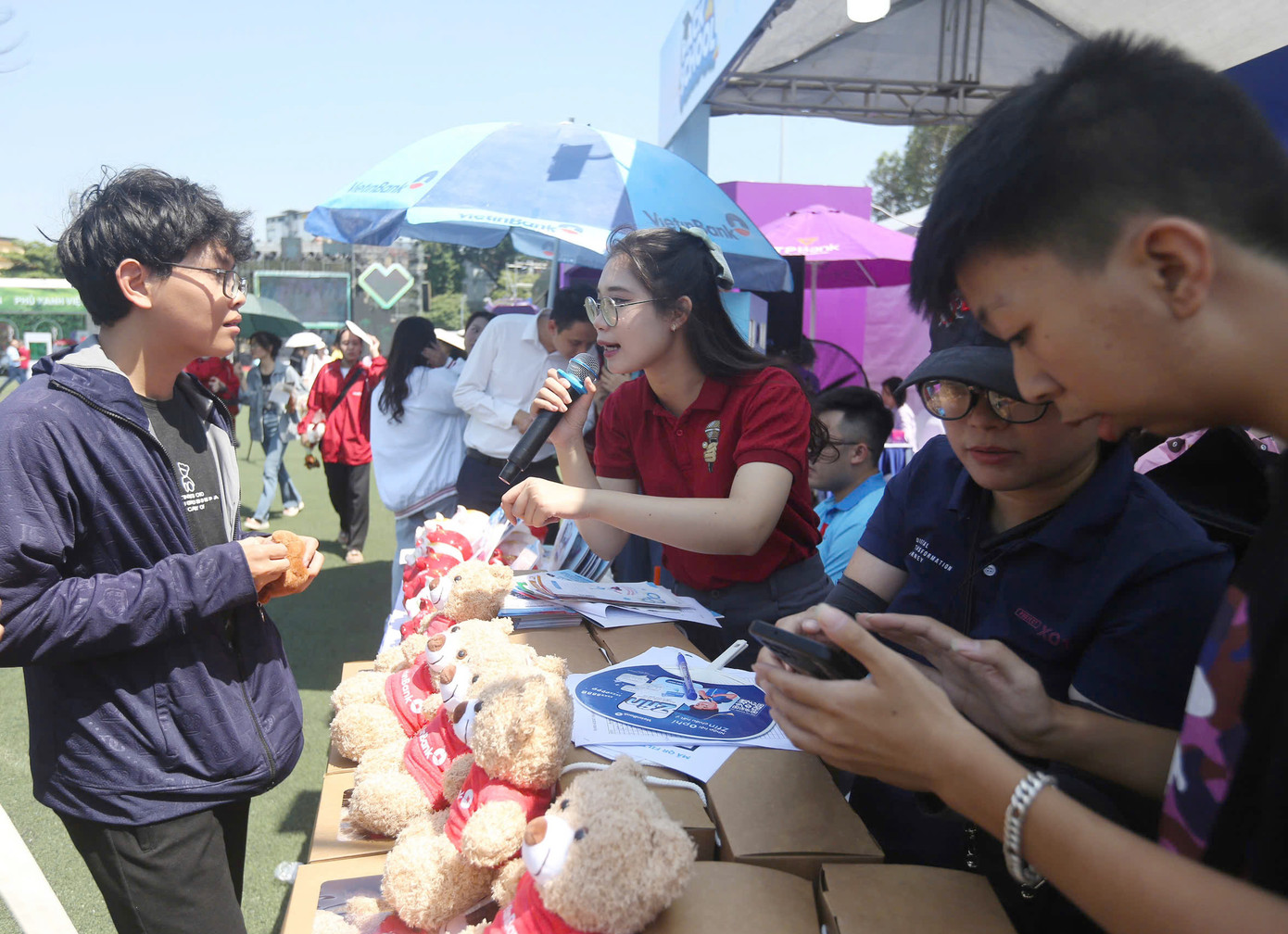 Ngày Thẻ Việt Nam là sự kiện bao gồm chuỗi hoạt động nhằm hưởng ứng và góp phần hiện thực hóa các mục tiêu của Chính phủ, Ngân hàng Nhà nước về đề án không dùng tiền mặt, chương trình chuyển đổi số quốc gia